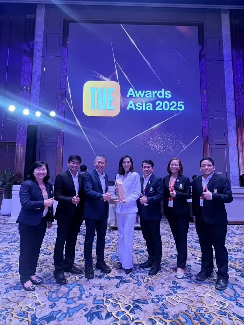 "MDCU MedUMORE" โดยคณะแพทยศาสตร์ จุฬาฯ ได้รับรางวัล Winner "THE Awards Asia 2025" ประเภท Technological or Digital Innovation of the Year