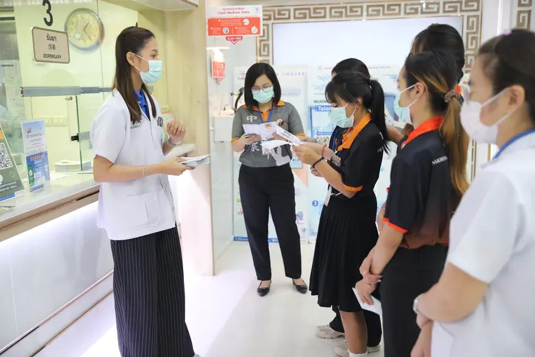 คลินิกการแพทย์แผนจีนหัวเฉียวให้การต้อนรับ คณาจารย์และนักศึกษาจากสถานวิทยาลัยนครราชสีมา