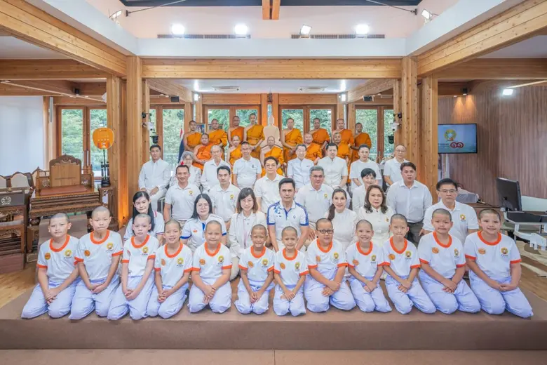 "สามเณรปลูกปัญญาธรรม ปี 11" ลาสิกขาอย่างเปี่ยมความหมาย ถ่ายทอดบทเรียน"กตัญญูคู่ความดี"จากใจ 12 สามเณร ณ สถานปฏิบัติธรรม ธวีธรรม โคราช