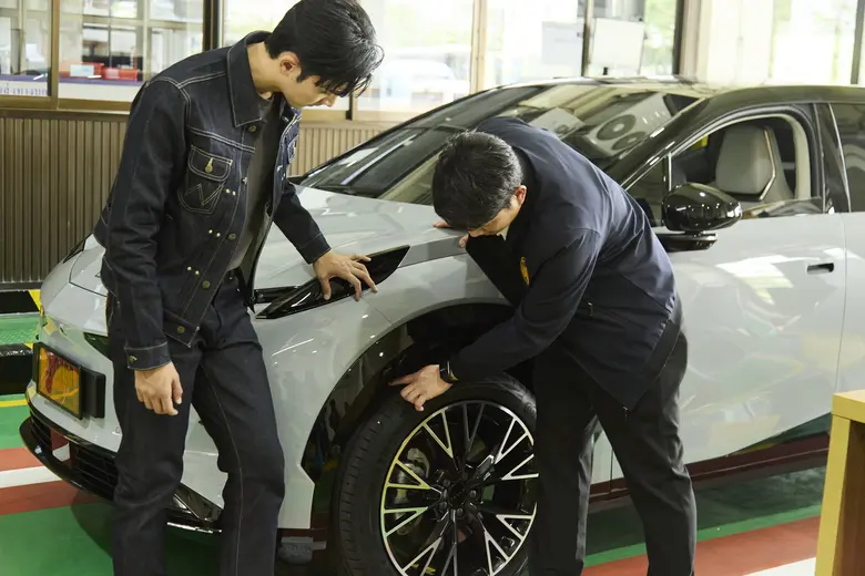 กรมการขนส่งทางบก ผนึกกำลัง ยางคอนติเนนทอล และ ZEEKR แนะเทคนิคเตรียมพร้อมรถ EV ยกระดับความปลอดภัยขั้นสุดทุกการเดินทาง