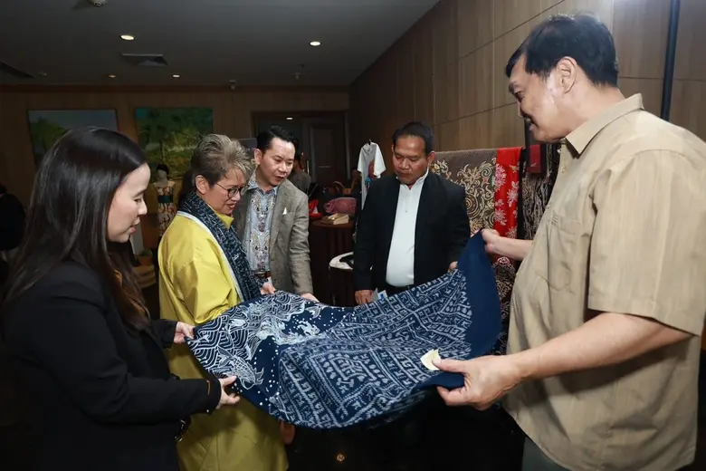 "ดีพร้อม" ขานรับนโยบาย "เอกนัฏ" สนับสนุน SOFT POWER ผ่านกิจกรรมพัฒนาบุคลากรสาขาหัตถอุตสาหกรรมไทย