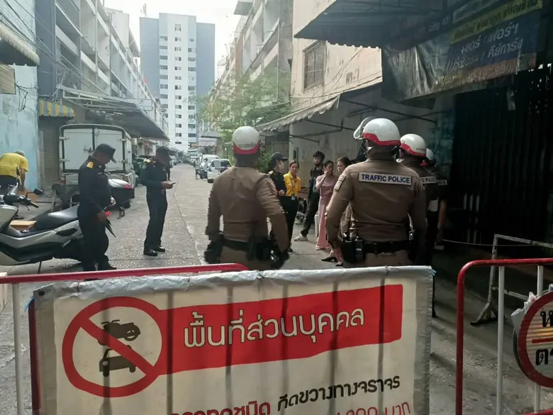 เขตบางพลัดกำชับตลาดอินดี้ แก้ปัญหาลูกค้าจอดรถกีดขวางในซอยจรัญฯ 51