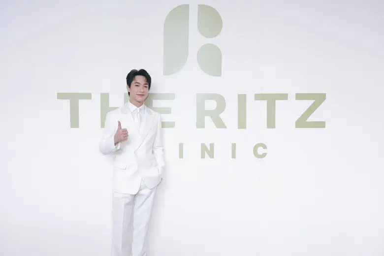 "หมอริท-เรืองฤทธิ์" คว้า "เจมส์จิ" ฉลองก้าวสู่ปีที่ 6 THE RITZ CLINIC อย่างยิ่งใหญ่!!   พร้อมเปิดสาขาใหม่ Future Park รองรับบริการเต็มระบบ