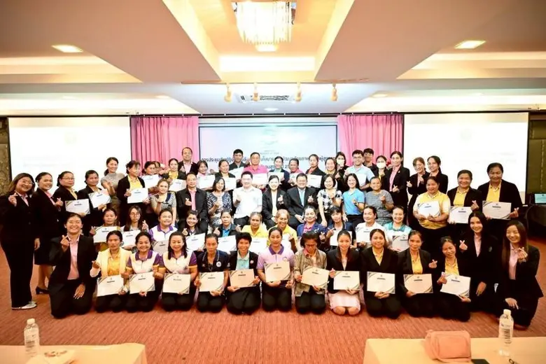 กรมอนามัย พัฒนา "นักฟื้นฟูสุขภาพชุมชน" รับสังคมสูงวัยเต็มรูปแบบ เร่งผลิตบุคลากรดูแลผู้สูงอายุและผู้มีภาวะพึ่งพิงกว่า 4 แสนคน เพื่อคุณภาพชีวิตที่ดีและยั่งยืน