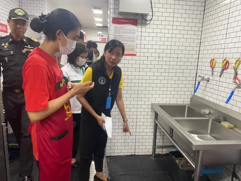 กทม. เดินหน้าพัฒนา "ถนนบรรทัดทอง" สู่ย่านสร้างสรรค์-จัดระเบียบทางเท้า-ดูแลสุขาภิบาลร้านอาหาร