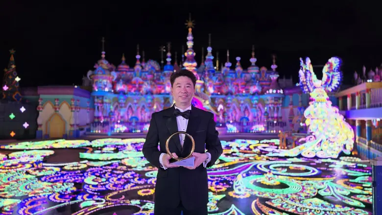 คาร์นิวัลเมจิกคว้ารางวัล Brass Ring Award สาขา The Showstopper จาก IAAPA