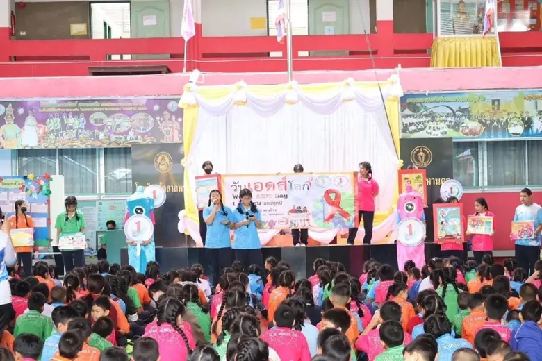 กทม. สร้างภูมิคุ้มกันนักเรียนรณรงค์ป้องกันโรคติดต่อทางเพศสัมพันธ์ในสถานศึกษา