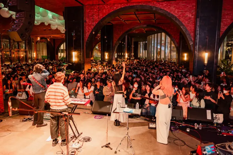 Chang Canvas เปิดพื้นที่ Brewhouse สุดไอคอนิก ส่งต่อความสุขเทศกาลดนตรีระดับโลก ในงาน Bangkok World Music Day'25