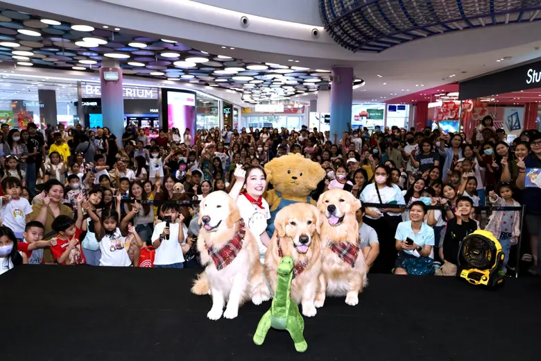 โรบินสันไลฟ์สไตล์ ออกทริปส่งต่อความสุขทั่วไทย กับ "จุ๊มเหม่ง โร้ดทริป" ขวัญใจโซเชียล