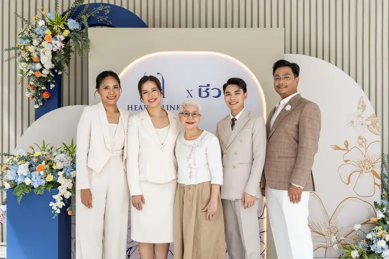 ชีวจิต X Health Link Clinic ยกทัพกูรูสุขภาพ จัดงาน "Comfort Zone of Healing พื้นที่อุ่นใจ ให้ทุกก้าวที่ใช่ เพื่อสุขภาพข้อเข่าที่ดี"