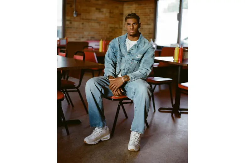 แบรนด์ Levi's(R) และ Nike สองไอคอนระดับตำนานของอเมริกา ร่วมกันสร้างปรากฏการณ์ใหม่ในวงการสปอร์ตแวร์