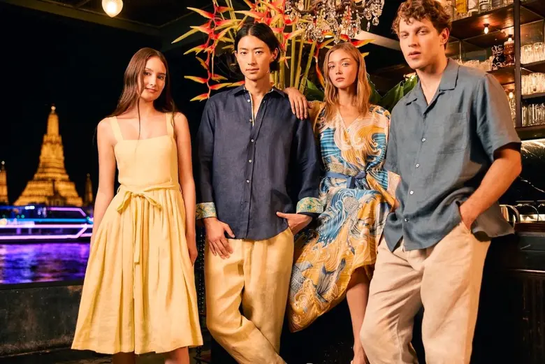 จิม ทอมป์สัน ถ่ายทอดความงามของคอลเลกชัน "Siamese Garden" ผ่านแฟชั่นเซตพิเศษที่ เผยมนต์เสน่ห์ของ "ท่าเตียน" แลนด์มาร์กระดับตำนานของกรุงเทพฯ