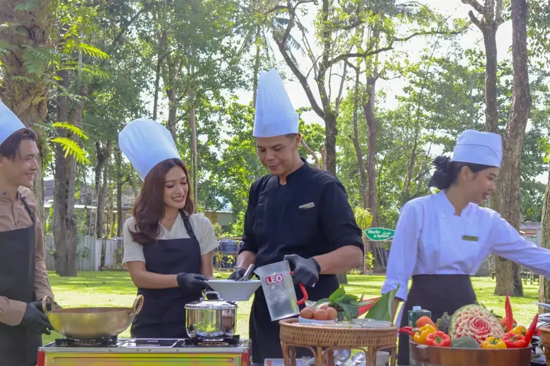 โรงแรมฮอลิเดย์ สไตล์ อ่าวนาง บีช รีสอร์ท ขอนำเสนอ "Cooking Class" กับเมนูอาหารไทยที่สามารถเลือกได้ตามใจชอบ