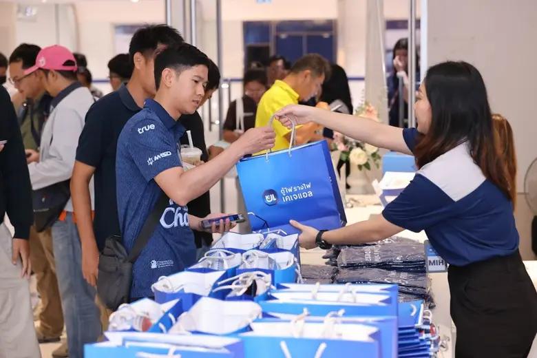 "KJL จัดสัมมนา 'รวมพลคนไฟฟ้า โซลาร์รูฟ' ที่โคราช เดินหน้าสนับสนุนมาตรฐานพลังงานสะอาดเพื่อความยั่งยืน"