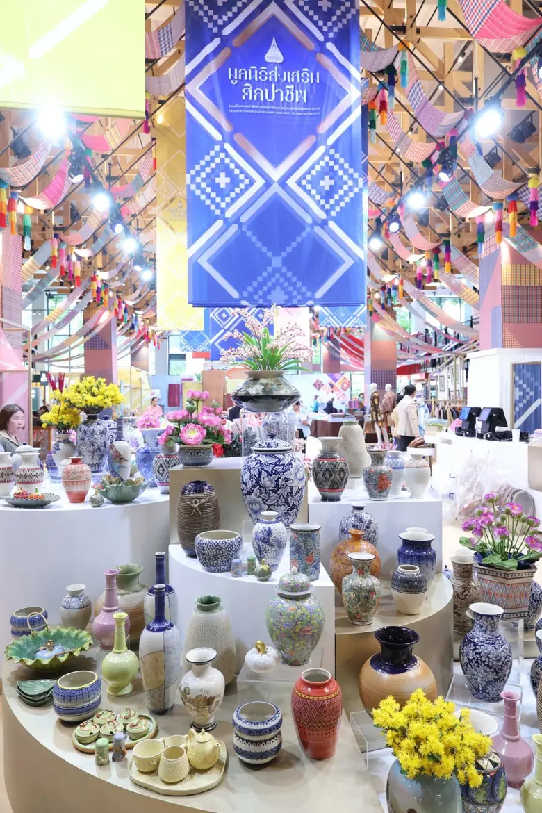 เอ็ม ดิสทริค ยกระดับมรดกหัตถศิลป์ไทยสู่สากล จัดงาน "สืบสานใจ หัตถศิลป์ไทย สู่สากล" EM DISTRICT SENSE OF THAI 2025 สุดยิ่งใหญ่