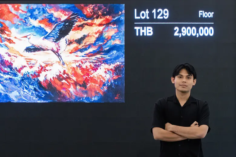 "สงครามส่งด่วน" สั่นวงการศิลปะ! ภาพต้นฉบับจากซีรีส์ดัง Netflix ทำยอดประมูล 7.6 ล้าน หนุนยอดรวมงาน "VERNISSAGE" โดย The Art Auction Center ทะยานแตะ 57 ล้าน!