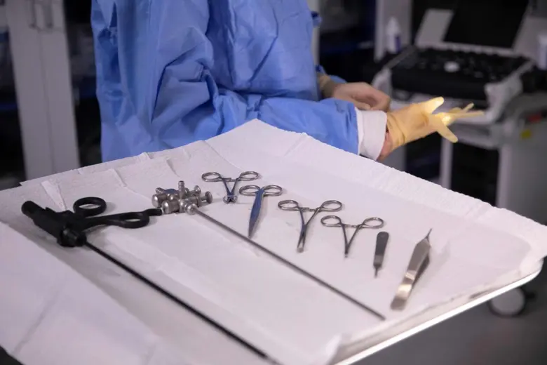 St. George's University Unpacks the Allure of Plastic Surgery and the Road to Becoming a Surgeon