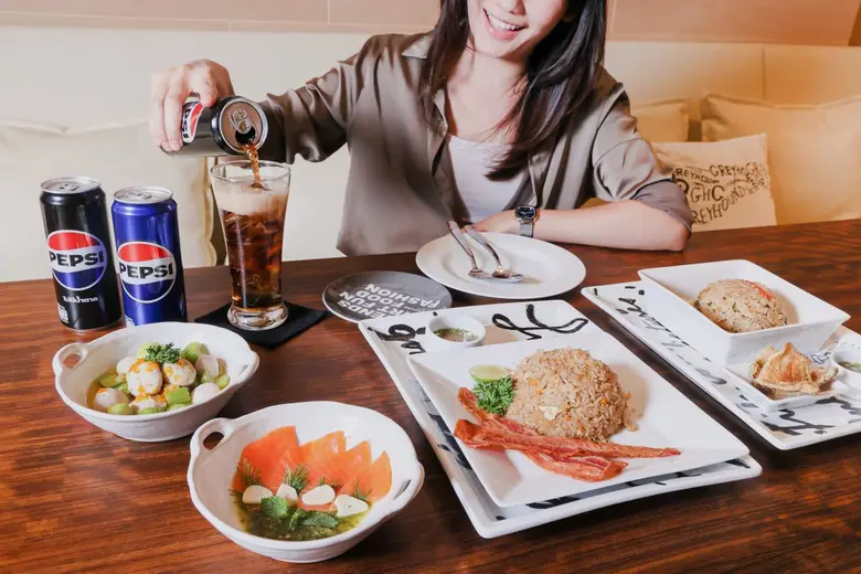 Suntory PepsiCo Thailand Teams Up with Greyhound Cafe to Elevate Dining Experience Pairing Fizzy Drinks with Flavorful Dishes through "Flash Lunch Set"