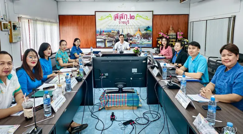 สำนักงานส่งเสริมและพัฒนาการเกษตรที่ 2 จังหวัดราชบุรี ประชุมตรวจสอบข้อมูลแบบรายงานผลโครงการส่งเสริมและพัฒนาเพื่อเข้าสู่ห่วงโซ่อุปทานและบริการมูลค่าสูง ปี 2568 ในรอบ 6 เดือนหลัง (เม.ย. - ก.ย. 68) ภาคตะวันตก