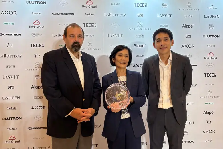 Chatrium Hospitality's Managing Director, Khun Savitri Ramyarupa, Receives Outstanding Achievement Award from Global Hospitality Talk