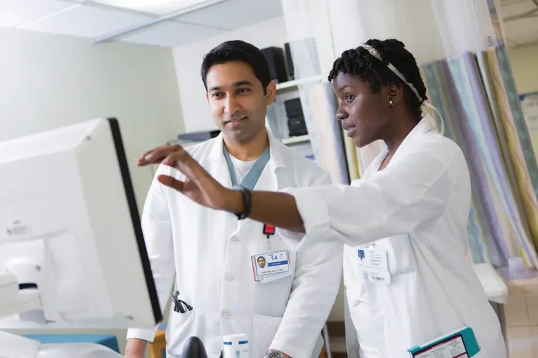 Four Practical Tips from St. George's University for Studying Medicine Across Borders