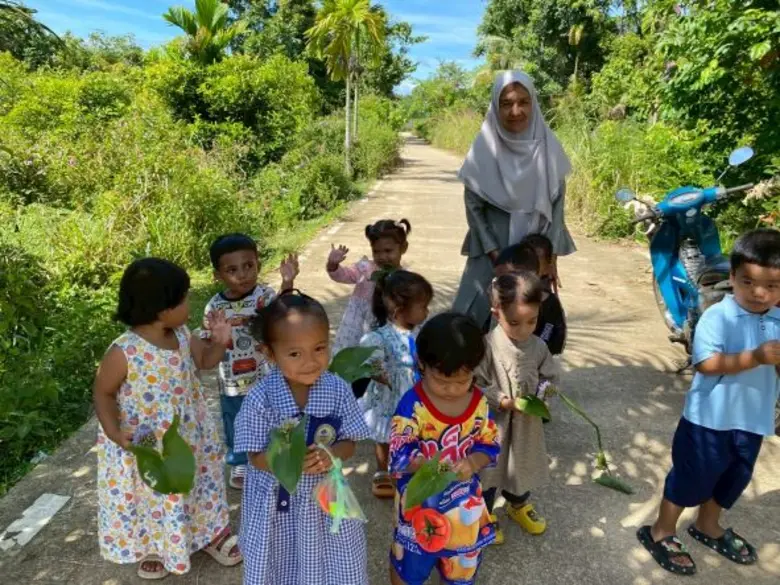 พลังของครู ผู้ปกครอง และ สสส. สานฝัน นิเวศสื่อสุขภาวะ ทางเลือกใหม่ลดเด็กติดจอ สร้างสุขภาวะเด็กปฐมวัยที่ศูนย์พัฒนาเด็กเล็กบ้านเจ๊ะเก จ.นราธิวาส