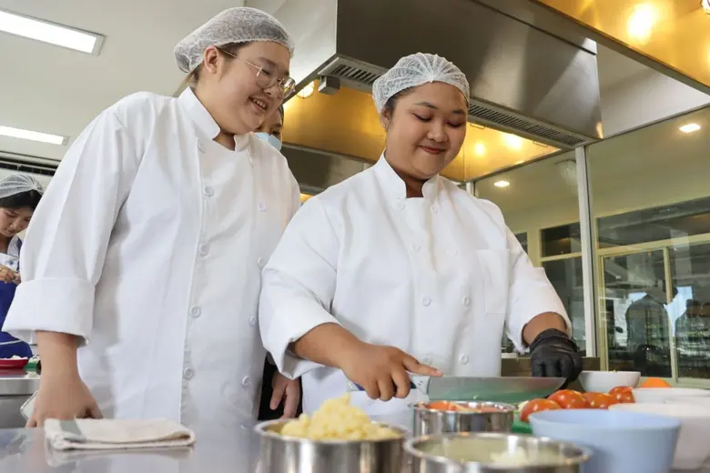 คณะการท่องเที่ยวฯ DPU ปลุกศักยภาพคนรุ่นใหม่ ปั้นบัณฑิตพร้อมลุยอุตสาหกรรมการท่องเที่ยว กีฬา และ MICE
