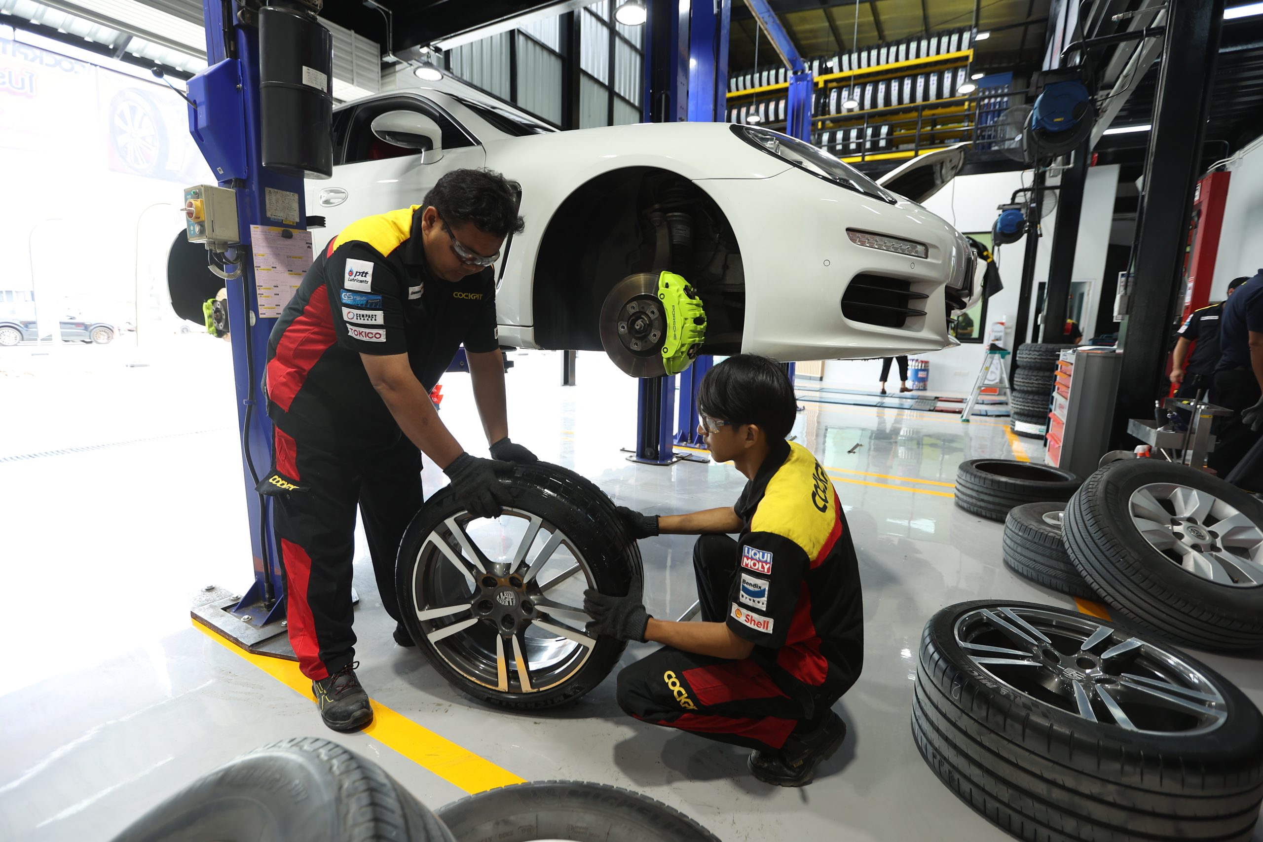 "COCKPIT Ramkhamhaeng 152" Celebrates Its New Branch Opening with 7 Full Days of Incredible Offers! Enjoys Special Prices on Car Care Products, Exclusively on the Grand Opening Day
