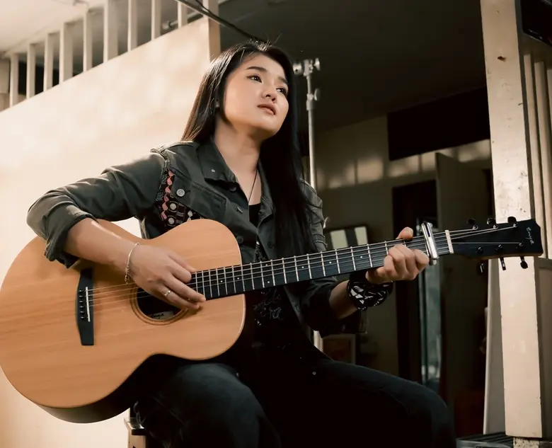 อบอุ่นหัวใจ "ถ้าสวรรค์บ่ตื่นสาย" เพลงใหม่จาก "เฟิร์น กัญญารัตน์" แทนกำลังใจคนคอยเคียงข้าง
