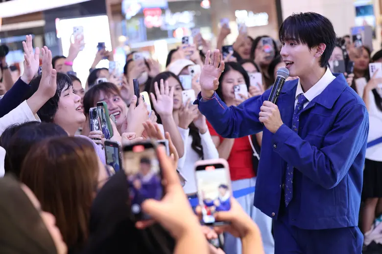 ซัมซุง เซอร์ไพรส์ บุ๊ค-กษิดิ์เดช มอบของขวัญพิเศษ  กลางงานเปิดตัวเครื่องซักผ้า Samsung Bespoke AI Laundry ซีรีส์แฟลกชิปใหม่