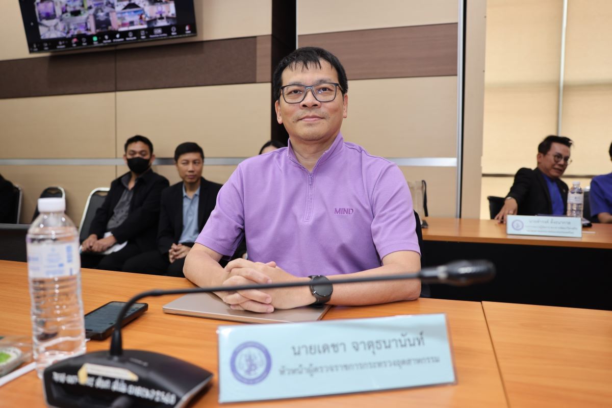 SME D Bank ร่วมประชุมรับนโยบาย 'รมว.อุตสาหกรรม-รมช.อุตสาหกรรม' สนับสนุนเอสเอ็มอียกระดับสู่ธุรกิจสีเขียว ผลักดันตอบโจทย์เทรนด์อนาคต เติบโตยั่งยืน