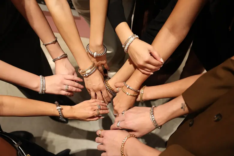 "เอมมี่-มรกต" เปิดตัวสุดปังฐานะ Friend of FOPE คนแรกในไทย ร่วมเฉิดฉายในงาน Scintilla Gioielli เปิดตัว FOPE 2025 คอลเลกชัน