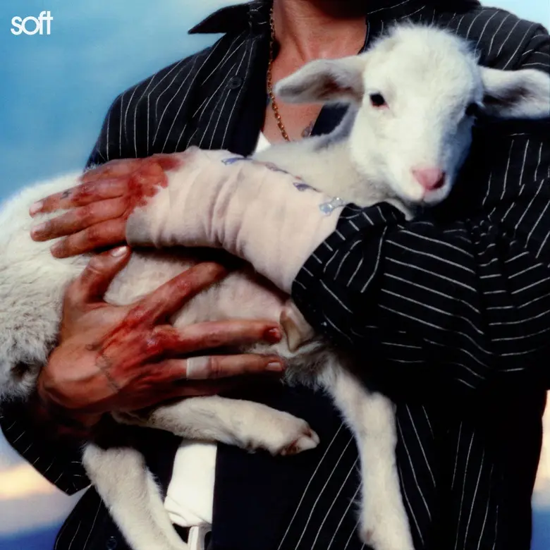 สิ้นสุดการรอคอย! Soft อัลบั้มเต็มชุดที่ 6 จาก LANY พร้อมเพลง "Stuck" ซาวด์นุ่มฟังสบายที่คุ้นเคย ตอกย้ำตำแหน่งศิลปินอินดี้ป็อปขวัญใจชาวไทยตลอดกาล