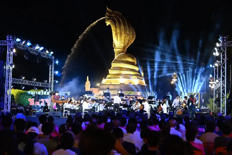วช. หนุนนำวิจัยประวัติศาสตร์อัตลักษณ์ท้องถิ่นร่วมนำเสนอผ่านดนตรีไทยและดนตรีสากล ในวัฒนธรรมภูมิภาค "เพลงล้านช้าง ลาว เขมร และผู้ไท" ณ ลานพญาศรีสัตตนาคราช จ.นครพนม