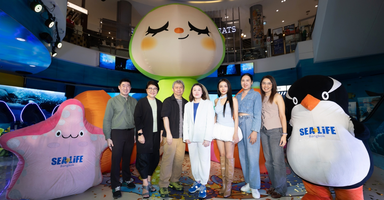 "ซีไลฟ์ แบงคอก" ฉลองครบรอบ 20 ปี ปลุกกระแส Art Marketing ครั้งใหญ่ ดึงคาแรกเตอร์ไทย "Greenie & Elfie" สร้างโลกใต้น้ำสุดมหัศจรรย์