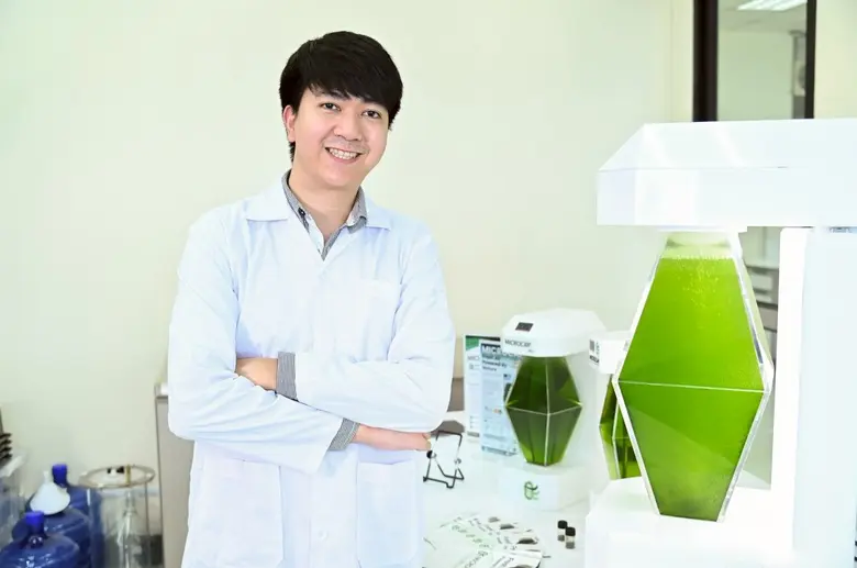 MICROCAP เครื่องผลิตออกซิเจนด้วยพลังจุลสาหร่าย นวัตกรรมเพิ่มคุณภาพอากาศให้คนเมือง โดย อ.จุฬาฯ