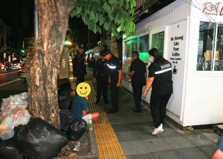 เขตปทุมวันกวดขันขอทานต่างชาติถนนหลังสวน-แนะประชาชน "ไม่ให้เงินขอทาน" เขตปทุมวันกวดขันขอทานต่างชาติถนนหลังสวน-แนะประชาชน "ไม่ให้เงินขอทาน"