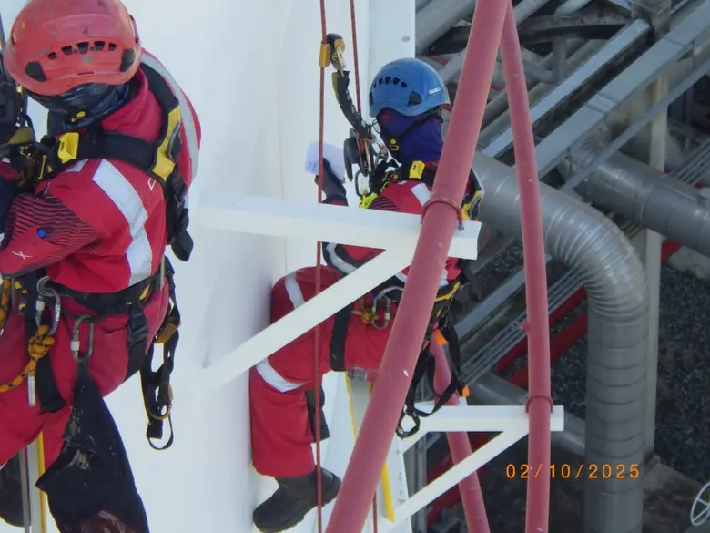 DEXON ยกระดับการตรวจถังขนาดใหญ่ ด้วยเทคโนโลยี Rope Access ที่แม่นยำและปลอดภัย