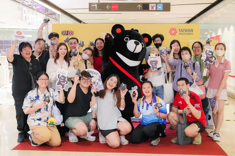 FuBear Visits Thailand for Taiwan Excellence "Give Me Five! A Better Life" Campaign