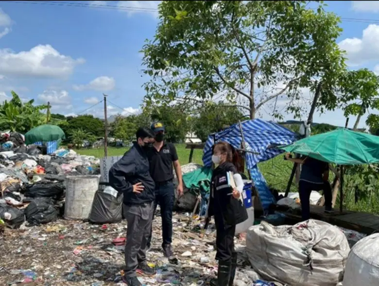 เขตประเวศสั่งปรับบ่อขยะเถื่อน ซ.อ่อนนุช 86 ออกแบบตรวจแนะนำ-ยื่นขออนุญาตให้ถูกต้อง