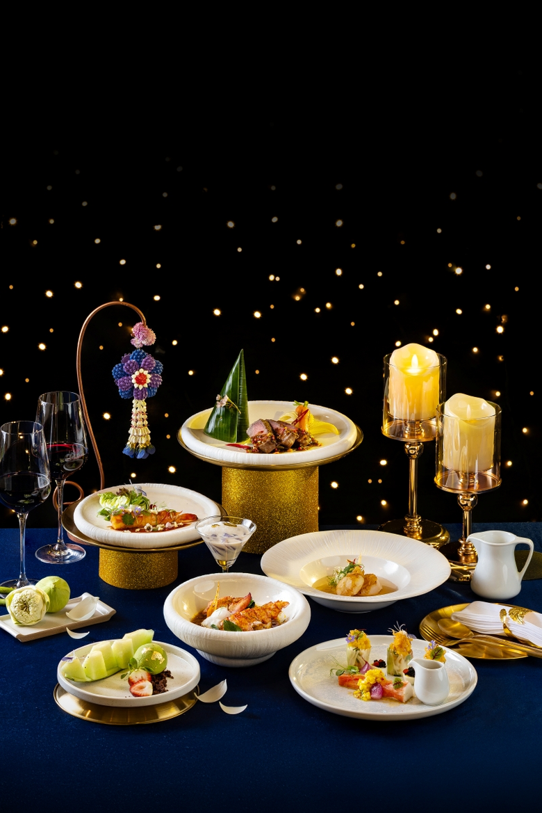 เฉลิมฉลองเทศกาลคริสต์มาสและปีใหม่ ณ โรงแรมบันยันทรี กรุงเทพ