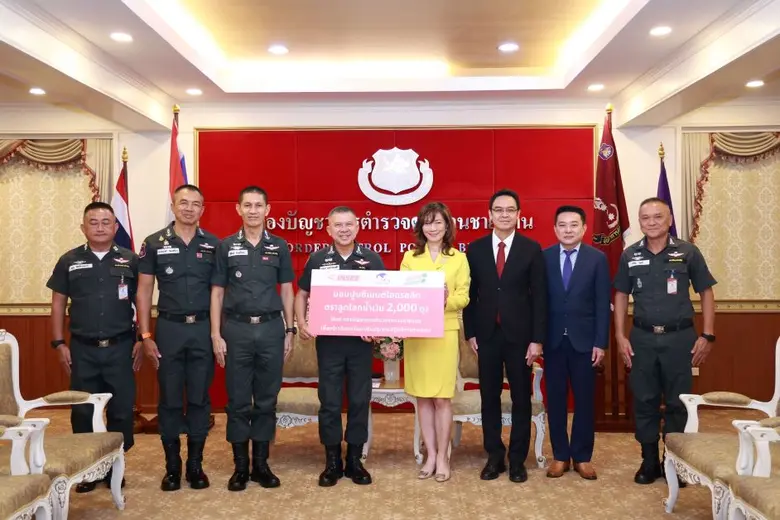 'ปูนซีเมนต์นครหลวง' ส่งมอบ 'ปูนไฮดรอลิกตราลูกโลกน้ำเงิน' สร้างบังเกอร์-ปรับปรุงฐานปฏิบัติการ เสริมความมั่นคงพื้นที่ชายแดน