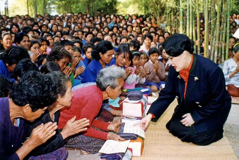 "สถิตกลางใจไทยนิรันดร์" นิตยสารแพรวฉบับพิเศษเดือนธันวาคม 2568