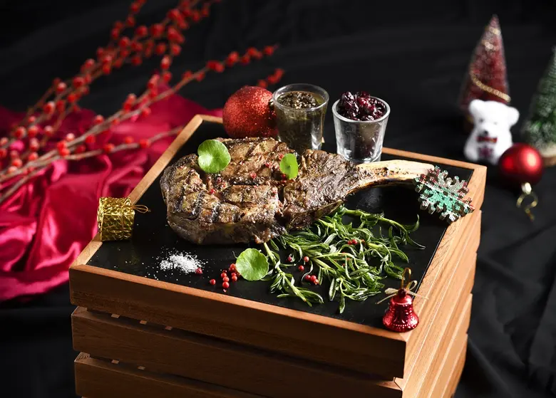 Moxy Bangkok Ratchaprasong Unveils Festive Offers with Bold Flavors and Sky-High Countdown Experiences to End the Year in Style