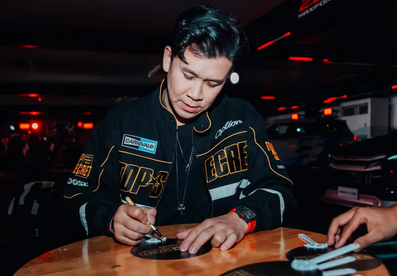 บริดจสโตนร่วมโชว์ยางสมรรถนะสูงในงานเปิดตัวสุดยิ่งใหญ่ กับรถปิกอัพใหม่! ISUZU D-MAX "THE ONE & ONLY", ISUZU X-SERIES "2 HOT…2 HANDLE" และรถอเนกประสงค์ MU-X "THE NEXT PEAK"