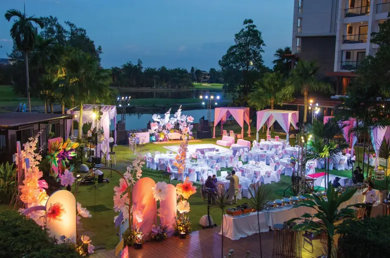 ฉลองสิ้นปีรับลมหนาวท่ามกลางรีสอร์ทสนามกอล์ฟอย่างมีสไตล์ที่ รร.เลอ เมอริเดียน สุวรรณภูมิ กรุงเทพฯ กอล์ฟ รีสอร์ท แอนด์ สปา