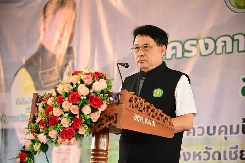 "รมช.นเรศ" เปิดโครงการทำหมัน ฉีดวัคซีนสุนัข-แมว ควบคุมโรคพิษสุนัขบ้า ตามพระปณิธานฯ จ.เชียงใหม่