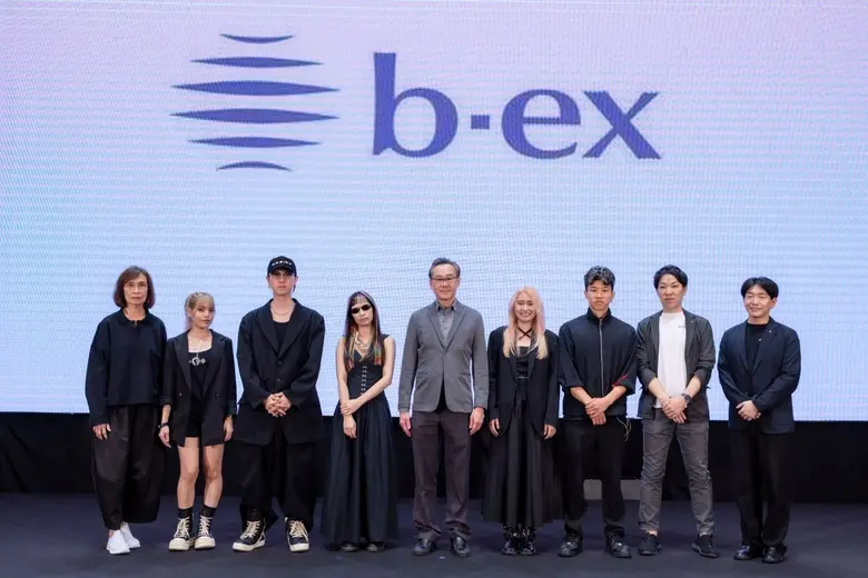 KIRATERA (คิระเทระ) โชว์เทคนิคทำสีผมแฟชั่น อัพลุคโมเดิร์นสวยมีมิติ