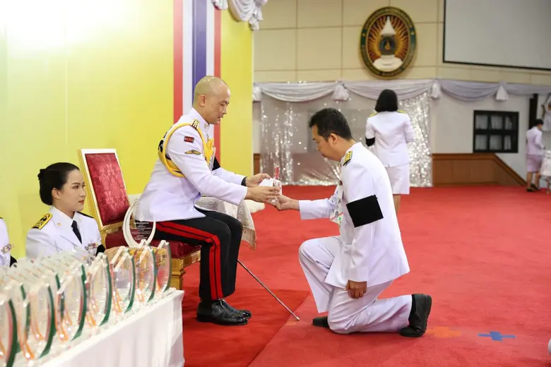 มรภ.รำไพพรรณี คว้าโล่ "นักวิจัยดีเด่น" ราชภัฏวิจัย ชูโมเดล "บ้านน้ำเชี่ยว" ท่องเที่ยวคาร์บอนต่ำ