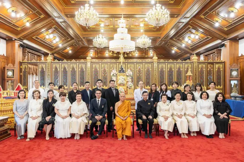 มอบทุนพระสังฆราชูปถัมภ์ ที่ได้จากการจัดงานเดินวิ่ง "ก้าวด้วยธรรม ครั้งที่ 9" ให้แก่ 19 โรงพยาบาล